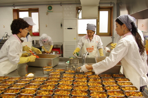 SK E&S, 사랑의 도시락 만들기 자원봉사 활동 (10/25)