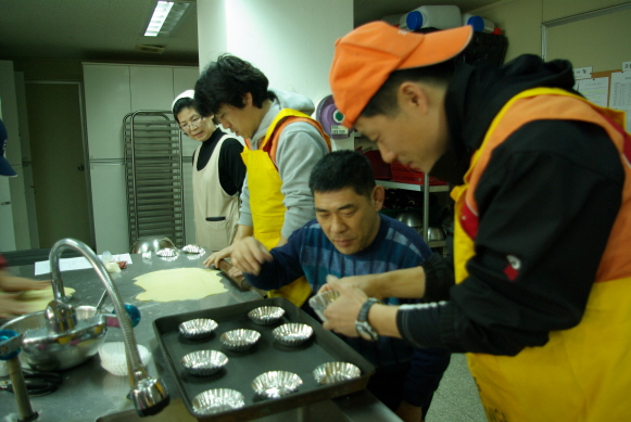 영남ES, ‘빵 만들기’ 봉사활동 