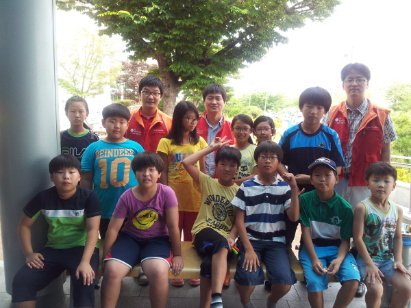 영남ES, 지역 아동들과 함께 때밀며 온정 건네요